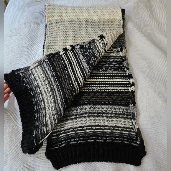 Calimar Alpaca and Wool Italian Scarf Nordic Icelandic Design - Picture 7 of 16